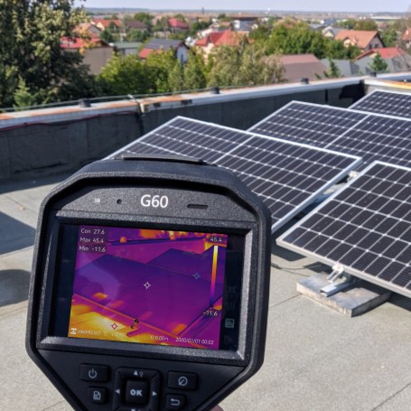 Camera termografica pentru inspectia panourilor solare forovoltaice
